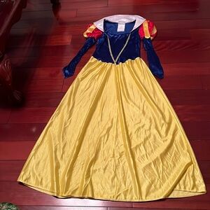 Snow White Halloween Costume - exact replica! Adult Medium. Great condition!